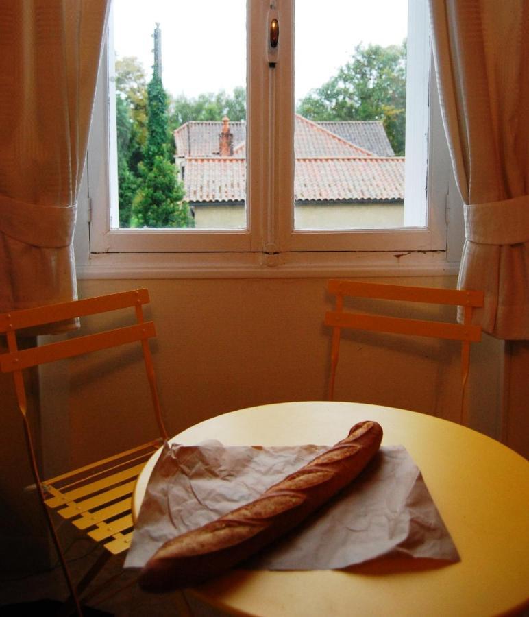 White Grape Inn Piégut-Pluviers 外观 照片
