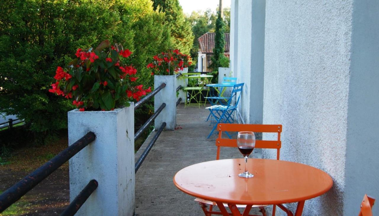 White Grape Inn Piégut-Pluviers 外观 照片
